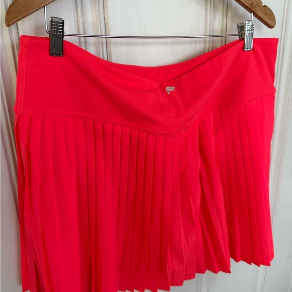 Fabletics Vibrant Pink Pleated Women's Skirt NWOT - Picture 5 of 6